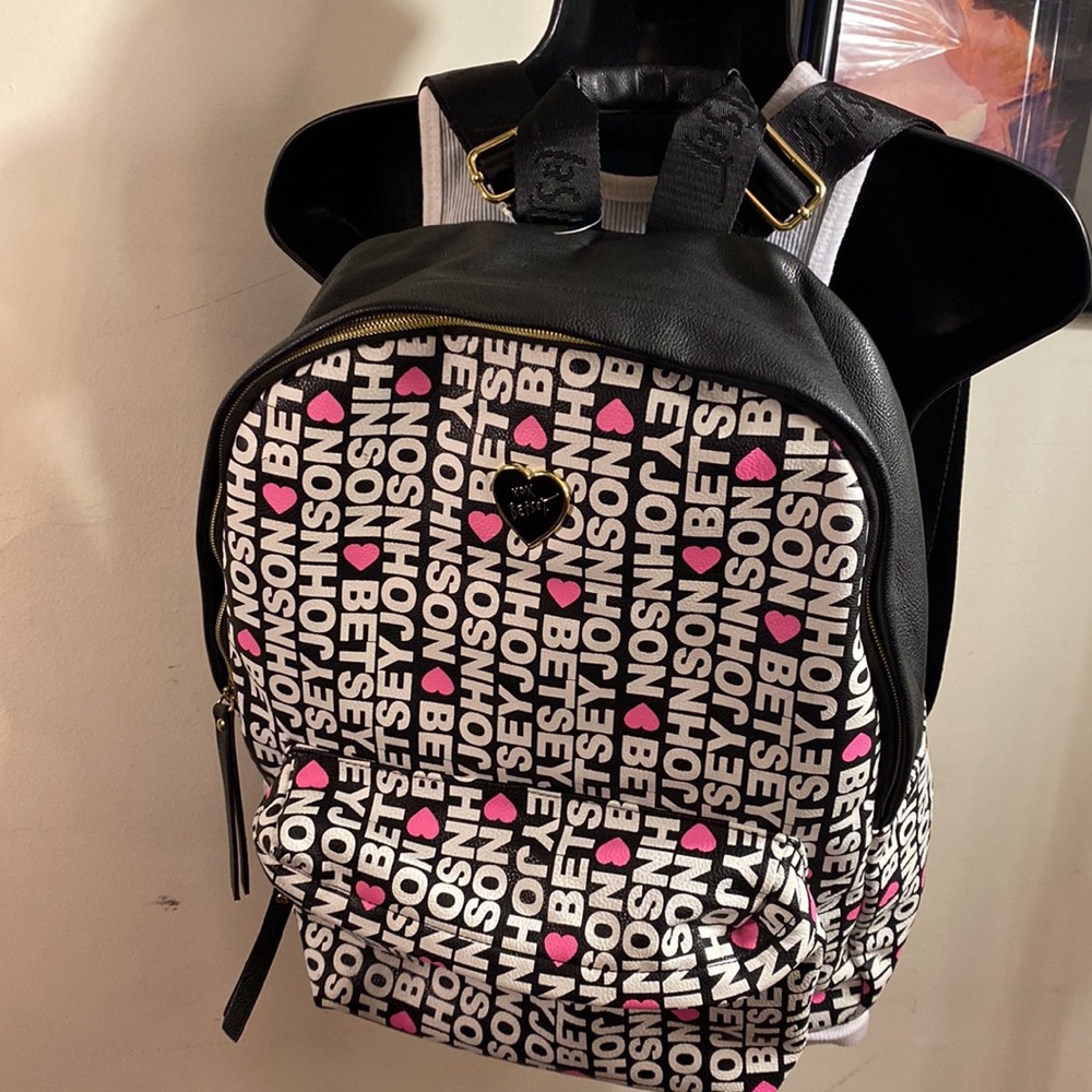 NWOT BETSY JOHNSON Large Backpack!